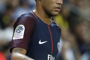 易游体育 -波尔图训练开放日；赛后篮板制胜引欢呼；法甲在即；更衣室氛围转暖的简单介绍