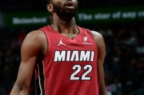 易游官方入口 -赛后体能课后，夏洛特黄蜂队长鼓劲备战欧超杯，管理层满意，资深球员宣示担当(大巴黎核心缺席欧超杯)