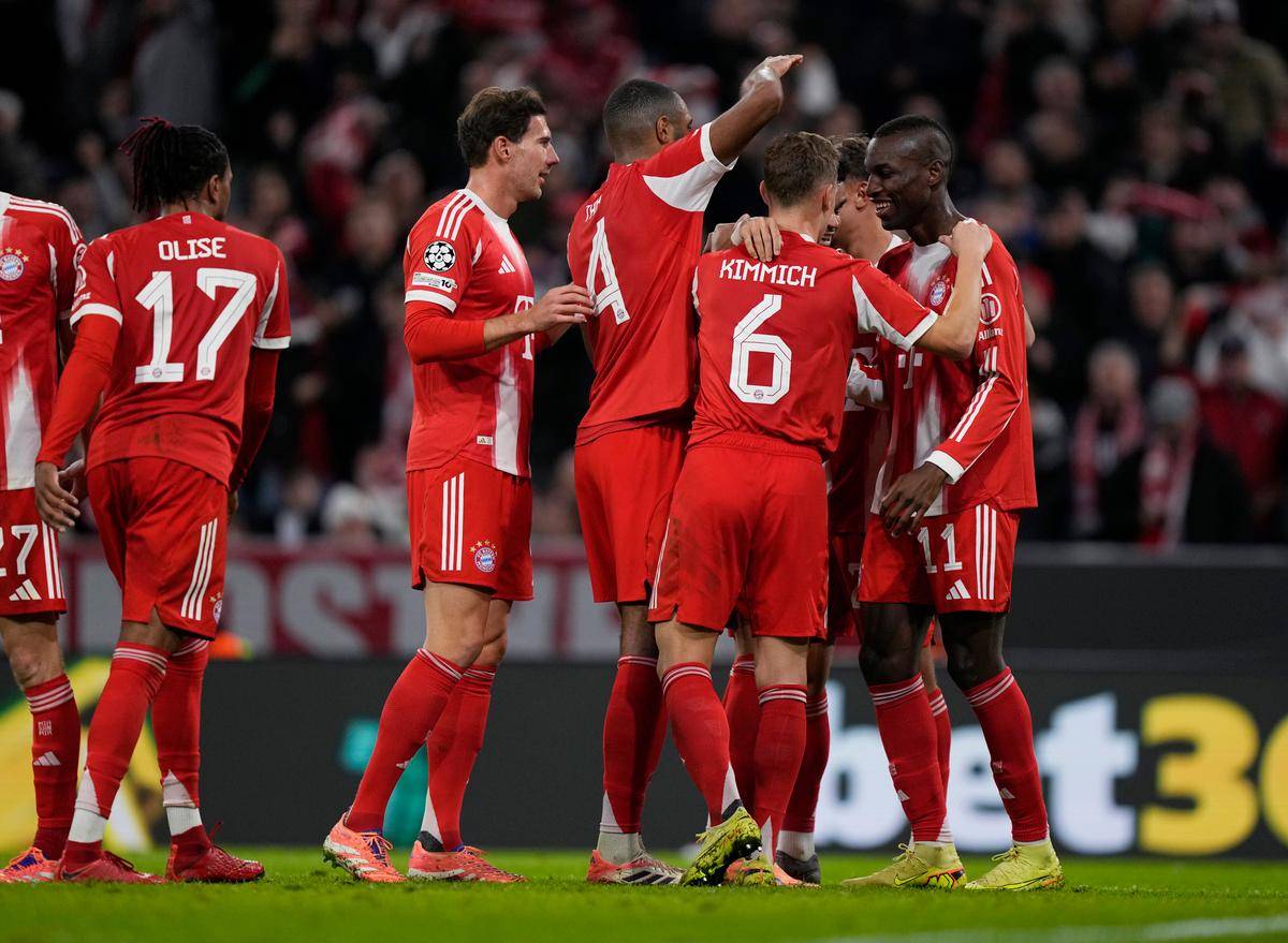 包含欧冠赛前再迎强敌，门兴格拉德巴赫内部沟通，主帅态度：球迷炸锅，训练强度明显提升的词条