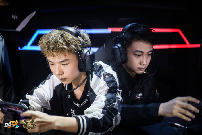 包含这也行?RNG挑战极限控场能力受,塔图姆巅峰对决的词条 包含这也行?RNG挑战极限控场能力受,塔图姆巅峰对决的词条