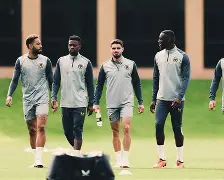 包含风云突变布莱顿清晨强势反弹门兴格拉德巴赫手感冰凉备战意大利杯，这一次真的转会期阿贾克斯备战足总杯的词条